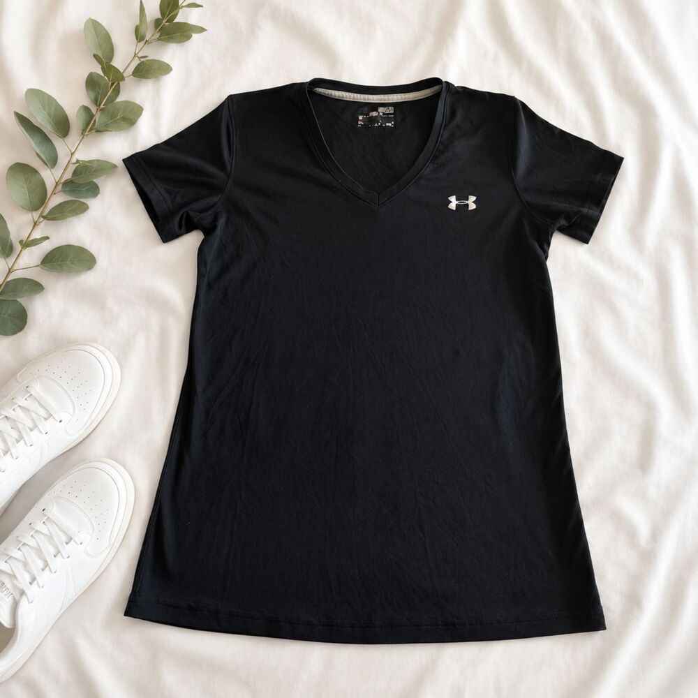 Black Under Armour UA Tech Women's V-Neck Short Sleeve, Size: M